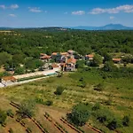 Milka * Veli Turini