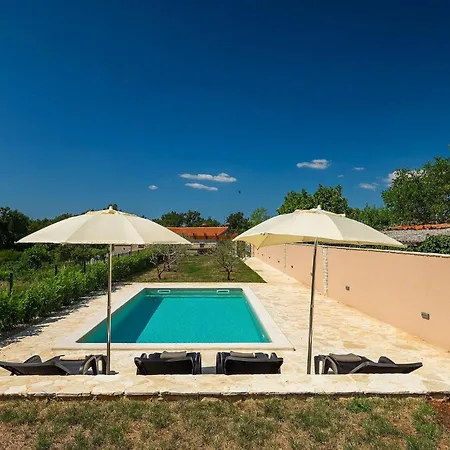 Holiday home Milka *